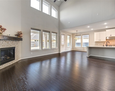 28918 Woods Rose Court - Photo Thumbnail 21