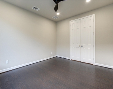 28918 Woods Rose Court - Photo Thumbnail 9