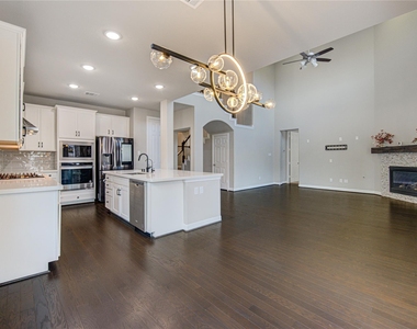28918 Woods Rose Court - Photo Thumbnail 15