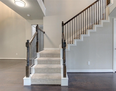 28918 Woods Rose Court - Photo Thumbnail 4