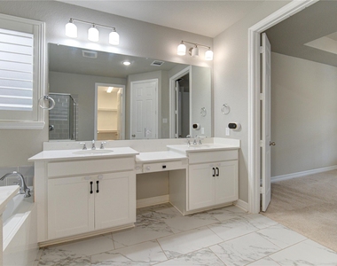 28918 Woods Rose Court - Photo Thumbnail 27