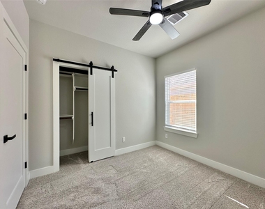 2444 Carmel Street - Photo Thumbnail 19