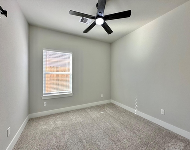 2444 Carmel Street - Photo Thumbnail 20