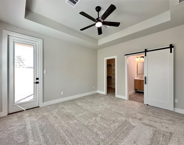 2444 Carmel Street - Photo Thumbnail 16