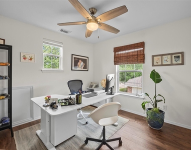 7806 Northfork Hollow Lane - Photo Thumbnail 8