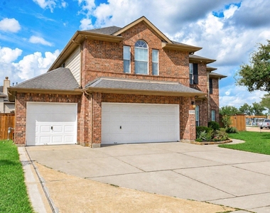 21415 Sierra Bend Drive - Photo Thumbnail 2