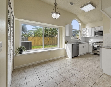 13635 Repa Lane - Photo Thumbnail 8