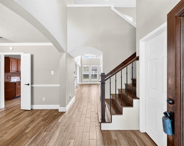 7603 Kenmark Court - Photo Thumbnail 7