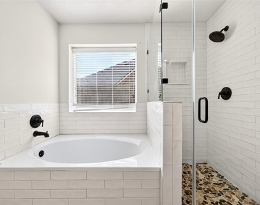 7603 Kenmark Court - Photo Thumbnail 24