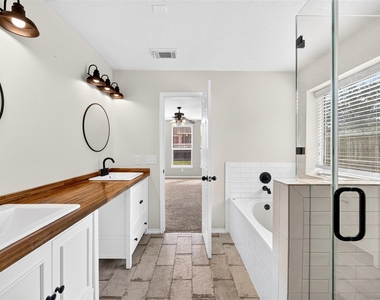 7603 Kenmark Court - Photo Thumbnail 22
