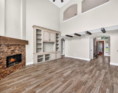 7603 Kenmark Court - Photo Thumbnail 10