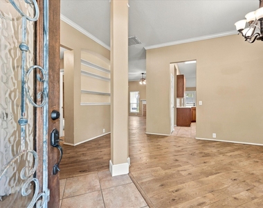 30026 Luna Lakes Drive - Photo Thumbnail 8