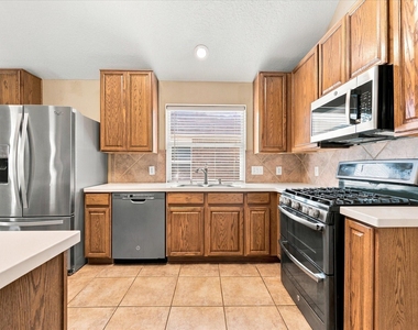 30026 Luna Lakes Drive - Photo Thumbnail 16