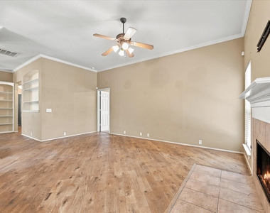 30026 Luna Lakes Drive - Photo Thumbnail 13