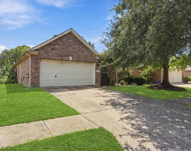 30026 Luna Lakes Drive - Photo Thumbnail 2