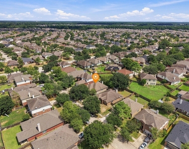 30026 Luna Lakes Drive - Photo Thumbnail 31