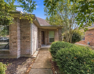 30026 Luna Lakes Drive - Photo Thumbnail 6