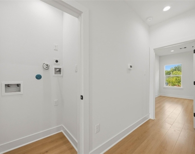 8210 Lawler Street - Photo Thumbnail 17