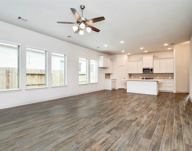 1318 Lakeside Creek Road - Photo Thumbnail 5
