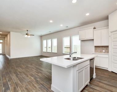 1318 Lakeside Creek Road - Photo Thumbnail 3