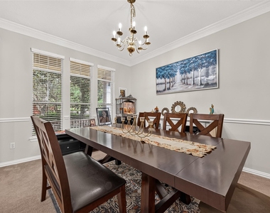 214 Kentwood Ridge Court - Photo Thumbnail 8