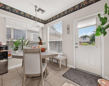 214 Kentwood Ridge Court - Photo Thumbnail 13