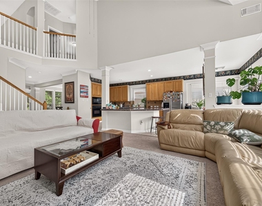 214 Kentwood Ridge Court - Photo Thumbnail 18