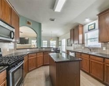 2823 Lakecrest Forest Drive - Photo Thumbnail 5