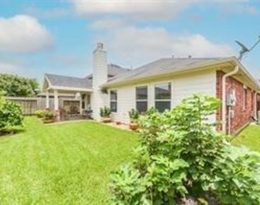 2823 Lakecrest Forest Drive - Photo Thumbnail 13
