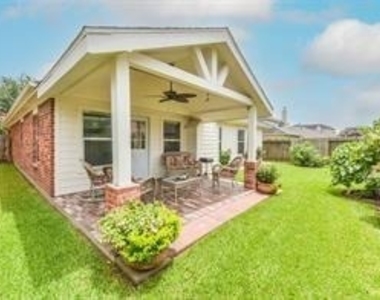 2823 Lakecrest Forest Drive - Photo Thumbnail 12