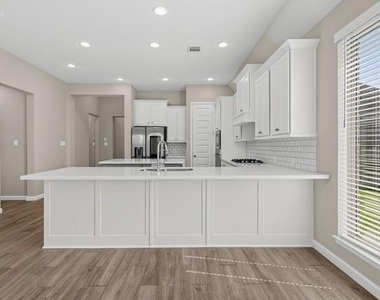 5123 Morrison Drive - Photo Thumbnail 5
