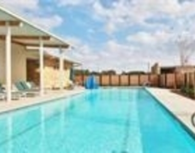 5123 Morrison Drive - Photo Thumbnail 14