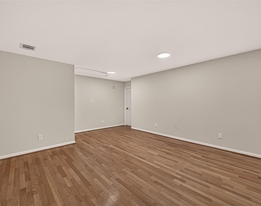 2103 Shadybriar Drive - Photo Thumbnail 32