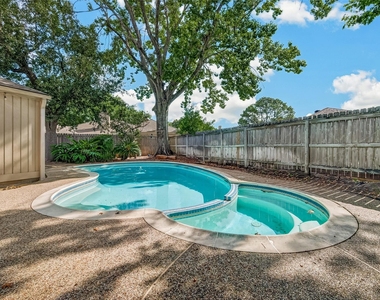 2103 Shadybriar Drive - Photo Thumbnail 48