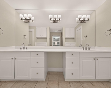2103 Shadybriar Drive - Photo Thumbnail 24