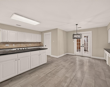 2103 Shadybriar Drive - Photo Thumbnail 16