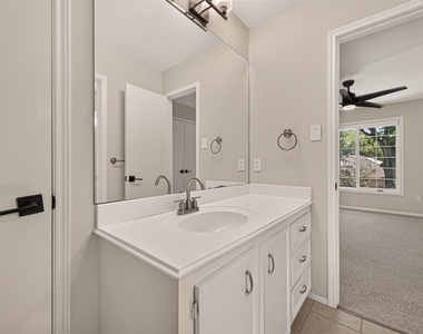 2103 Shadybriar Drive - Photo Thumbnail 37