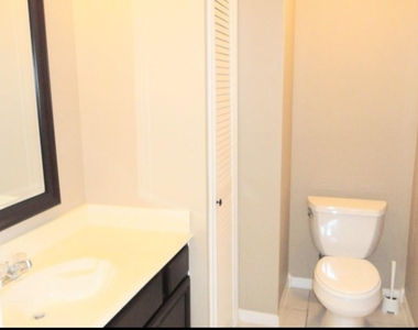 5407 Oak Cove Drive - Photo Thumbnail 17