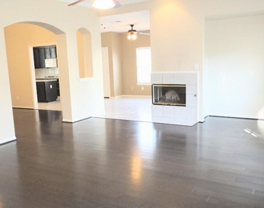 5407 Oak Cove Drive - Photo Thumbnail 5