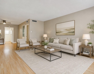 1807 Stoney Brook Drive - Photo Thumbnail 5