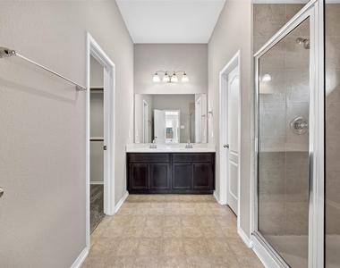 8811 Trenton Landing Lane - Photo Thumbnail 25