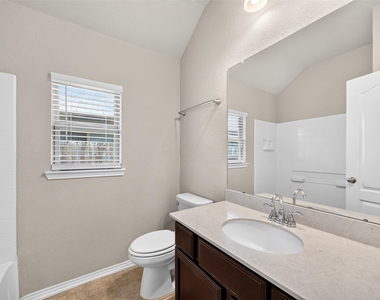 8811 Trenton Landing Lane - Photo Thumbnail 10