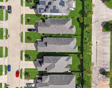 8811 Trenton Landing Lane - Photo Thumbnail 36
