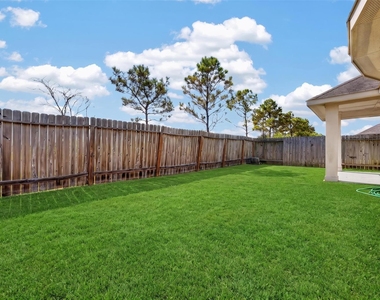 8811 Trenton Landing Lane - Photo Thumbnail 34