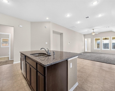 8811 Trenton Landing Lane - Photo Thumbnail 17