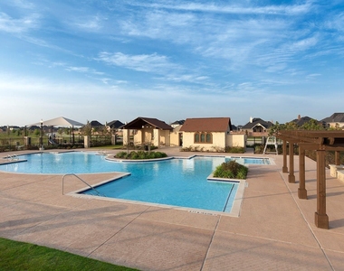 8811 Trenton Landing Lane - Photo Thumbnail 38