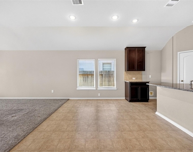 8811 Trenton Landing Lane - Photo Thumbnail 19