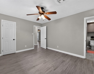 10407 Winding Trail Road - Photo Thumbnail 23