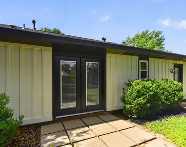 10407 Winding Trail Road - Photo Thumbnail 30