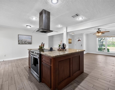 10407 Winding Trail Road - Photo Thumbnail 13